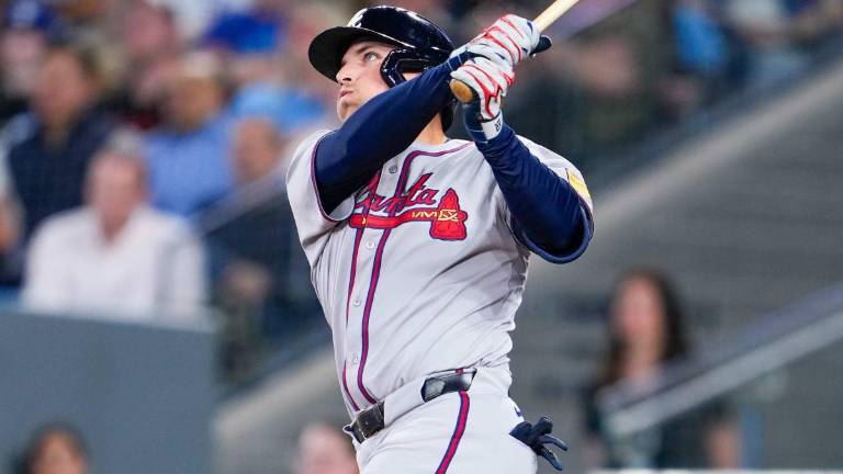 Austin Riley fue el factor ofensivo para que los Bravos se impusieran en Toronto.