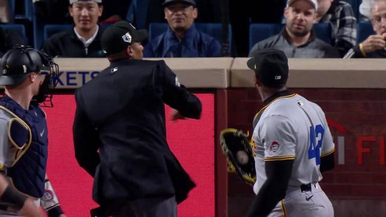 Aroldis Chapman es expulsado.