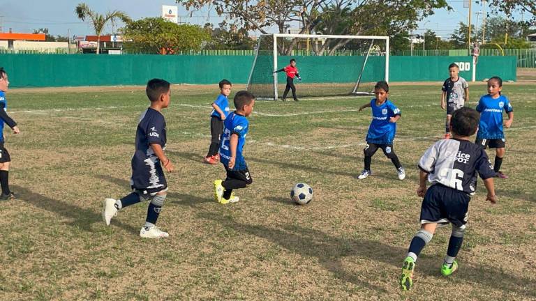 Emocionantes juegos hubo en la jornada.