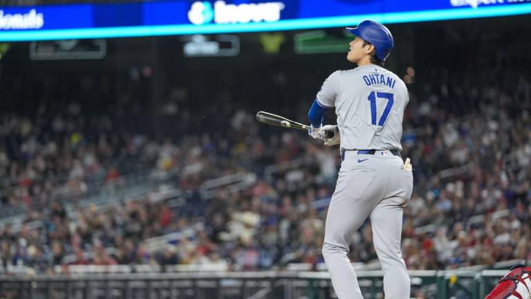 Shohei Ohtani pega tres dobletes.
