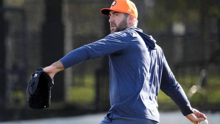 Justin Verlander continúa su rehabilitación.
