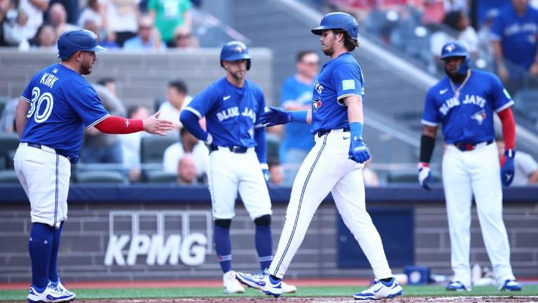 Azulejos logra sacar la victoria en un juego de locura.