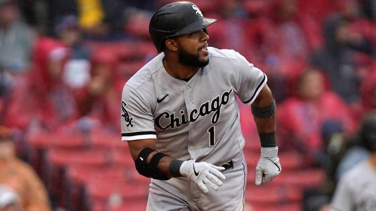 Elvis Andrus llega a Arizona.