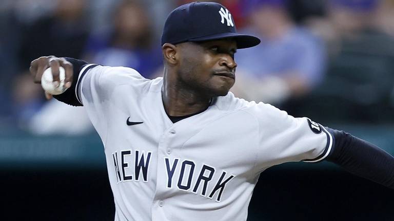 Germán y Urshela guían a los Yanquis al triunfo en Arlington