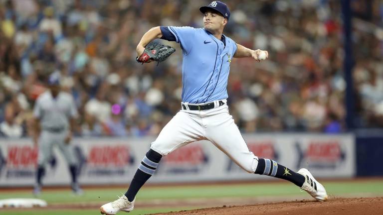 Shane McClanahan lanza 7 entradas.
