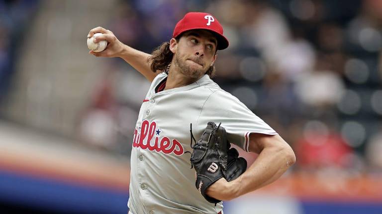 Aaron Nola lució efectivo por los Filis y pintó de blanco a los Mets.