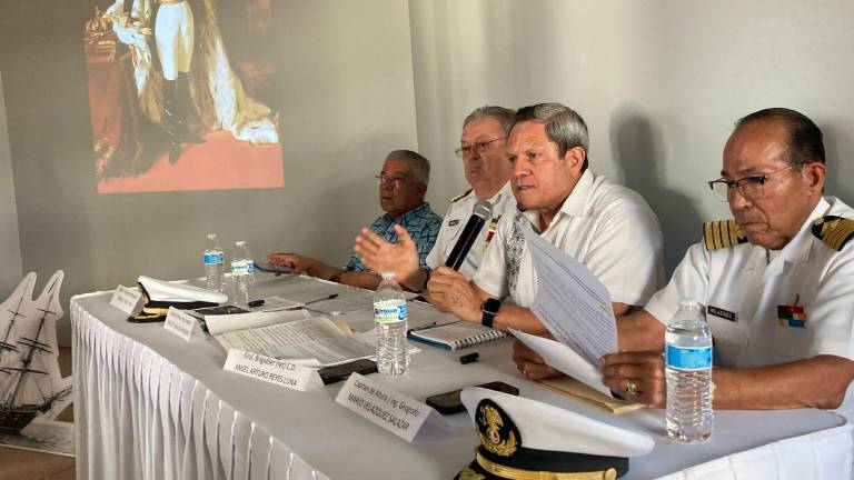 Durante una hora, los mandos Navales retirados hablaron sobre lo que califican como la mayor victoria en un hecho militar sobre tropas extrajeras en la zona.
