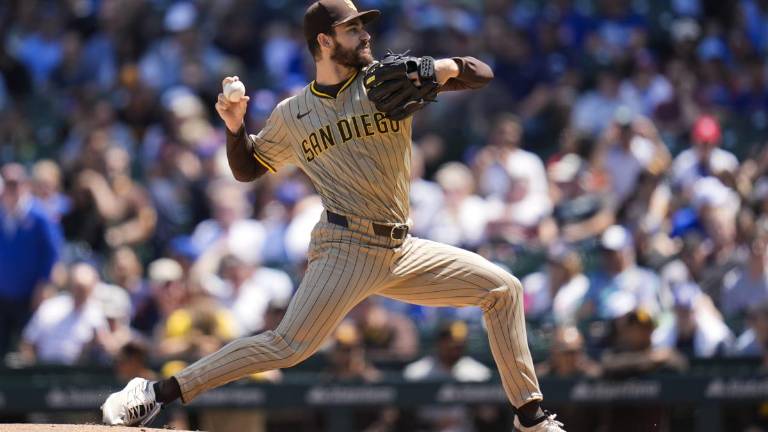 Dylan Cease recetó 12 ponches.