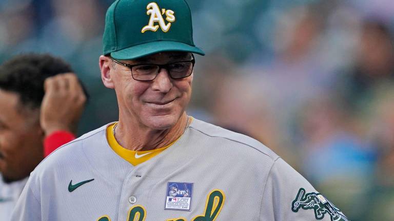 Bob Melvin extendió su vínculo con los Atléticos de Oakland por una temporada más.