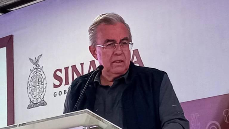 Rubén Rocha Moya reitera que se cumplirá el compromiso de basificar a trabajadores de salud que actualmente laboran por contrato.