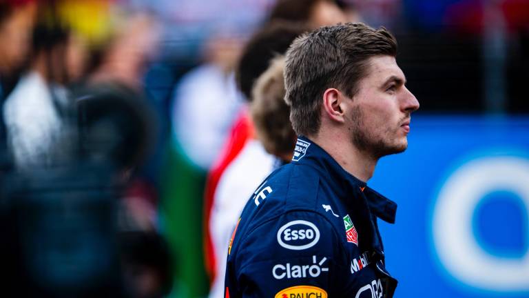 Max Verstappen despejó todas las especulaciones sobre su futuro y confirmó que continuará como piloto de Red Bull Racing en la temporada 2026 de Fórmula 1.