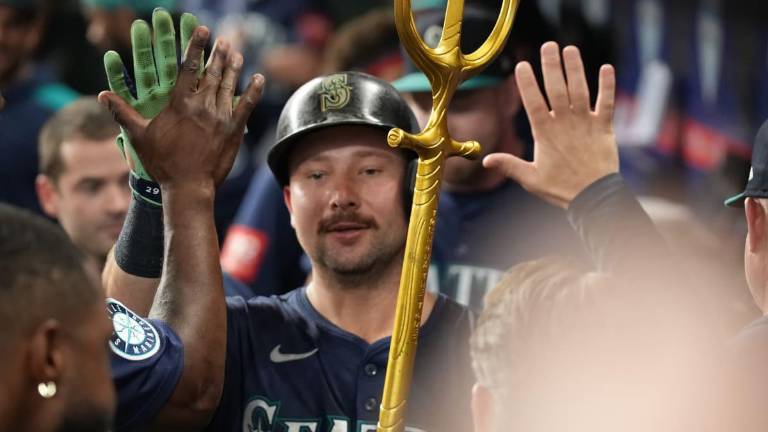 Cal Raleigh se adueñó del récord de más jonrones en una temporada en los Marineros.