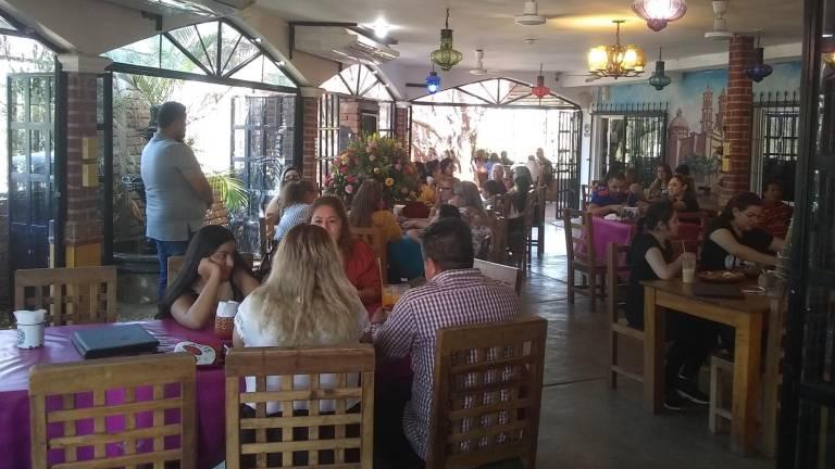 Restaurantes de Culiacán reportan una caída de hasta el 40 por ciento en las ventas en restaurantes.