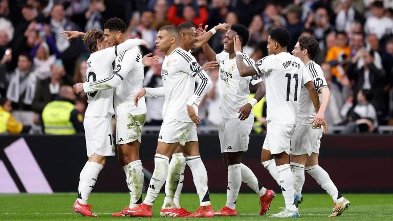 Real Madrid iguala de momento al Barcelona en puntos.