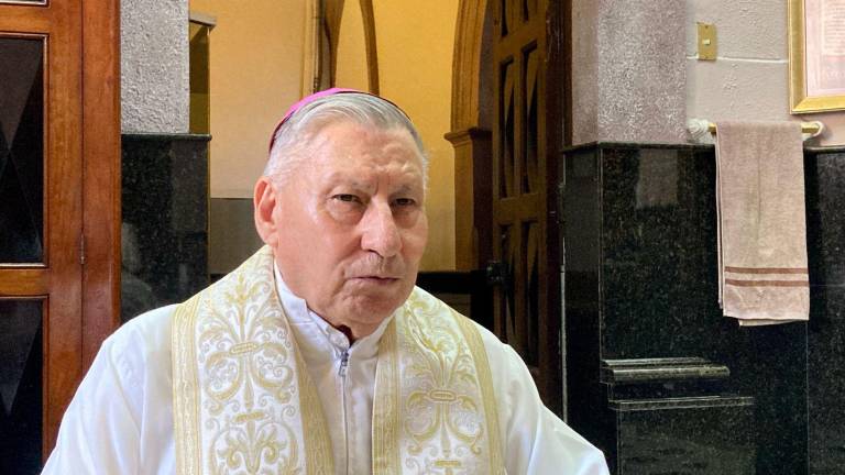 Monseñor Mario Espinosa Contreras llama al personal docente a ser buenos maestros y buenos acompañantes de las y los estudiantes.