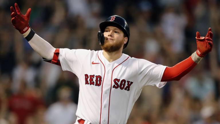 Alex Verdugo decide el juego para Boston.