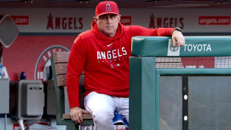 Phil Nevin no pudo llevar a los Angelinos a la postemporada.