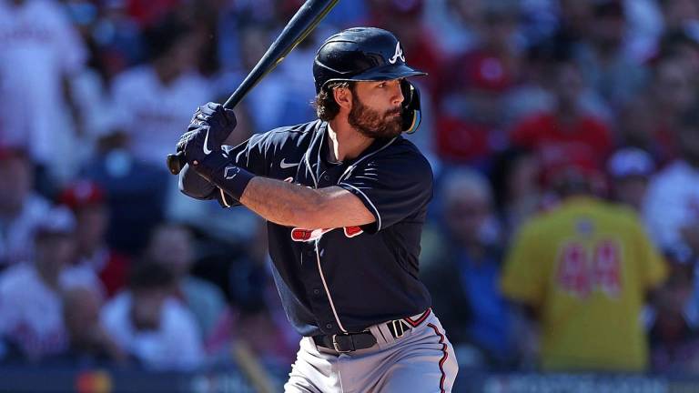 Dansby Swanson jugará con Cachorros la próxima campaña.