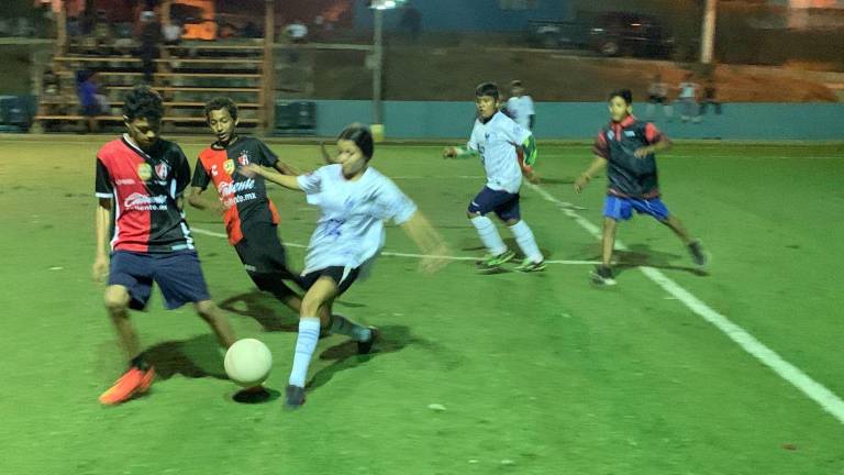 Disputados juegos hay en el Torneo de Futbol “Colonias Populares”.