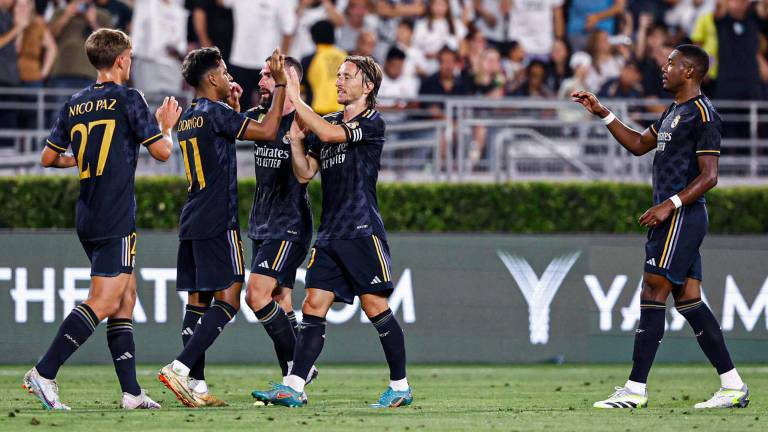Real Madrid se impone por 3-2.