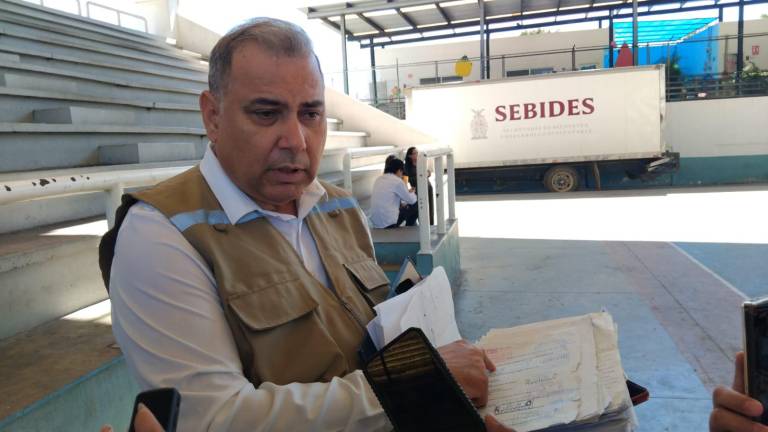 José Carlos González, asesor de desplazados por la violencia, denuncia la venta ilegal de lotes y terrenos en el fraccionamiento CVive, acusando a María Inés Pérez de involucrarse.