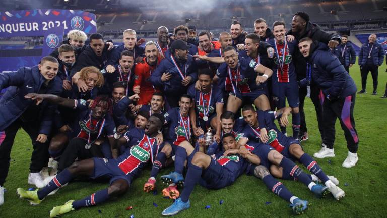 El PSG celebra la obtención de la Copa.