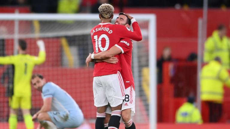 Marcus Rashford lleva al triunfo al Manchester United.