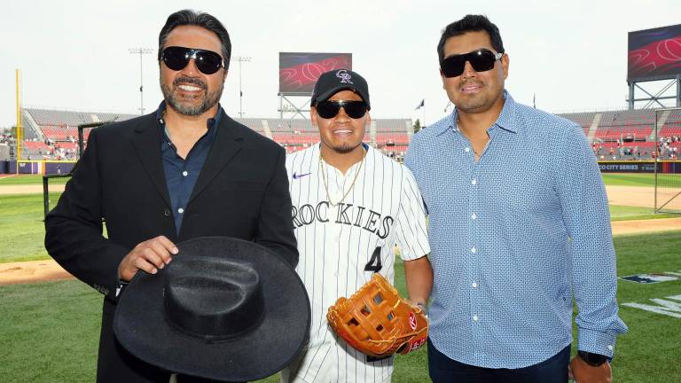 Vinicio Castilla y Jorge de la Rosa se mostraron contentos de estar en la serie entre Rockies y Astros.