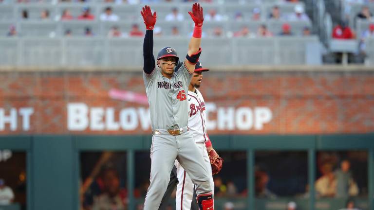 Joey Meneses contribuye al triunfo de Washington.