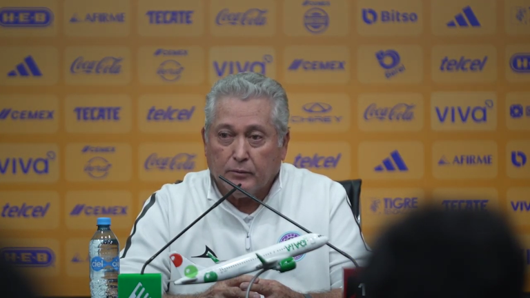 Víctor Manuel Vucetich está molesto por caer ante Tigres.