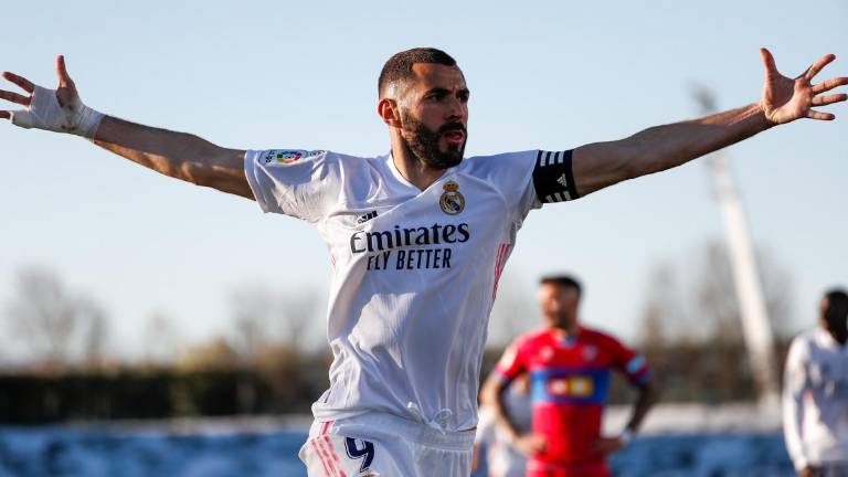 Karim Benzema festeja su gol.
