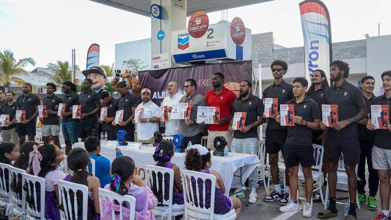 Venados Basketball acompañó la presentación del álbum.
