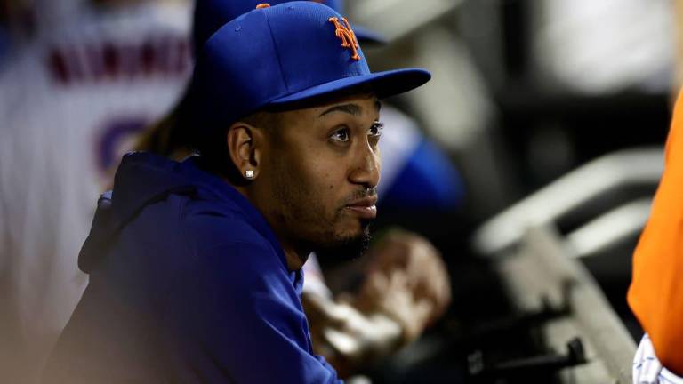Las posibilidades de que Edwin Díaz lance con los Mets esta temporada son prácticamente nulas.