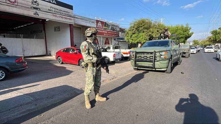 La tarde del miércoles fueron baleados vehículos en la colonia Miguel Hidalgo, en Culiacán.