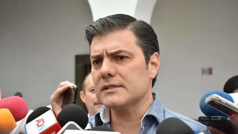 De acuerdo al Secretario del Ayuntamiento, José Ernesto Peñuelas Castellanos, los agentes solicitaron su jubilación hace seis meses.