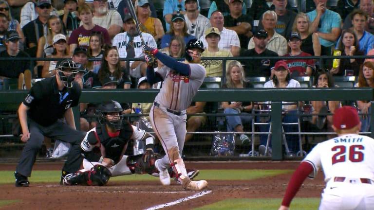 Alex Verdugo pega cuatro imparables.