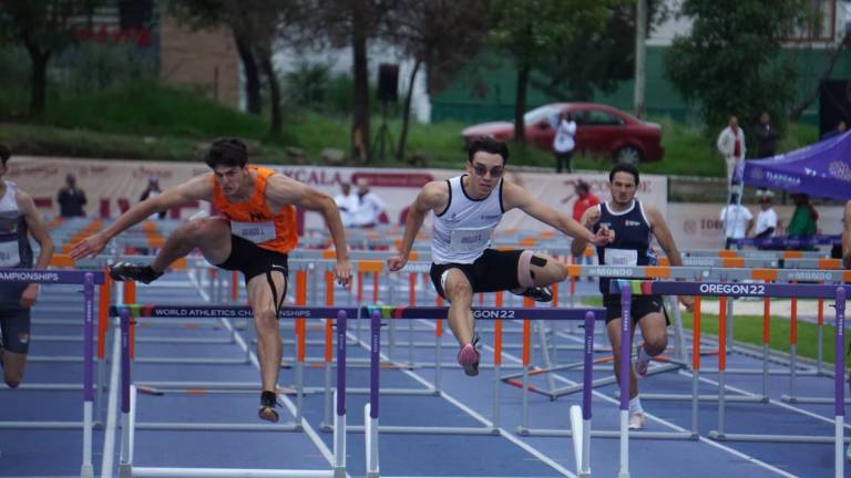 Dicarlo Angulo se quedó con la presea de plata en los 110 metros con vallas en la categoría Sub 23.