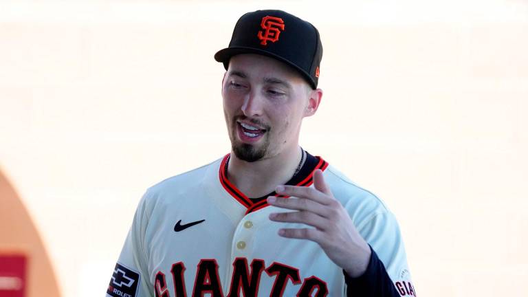 Blake Snell se prepara para disputar su primera temporada como lanzador de los Gigantes.