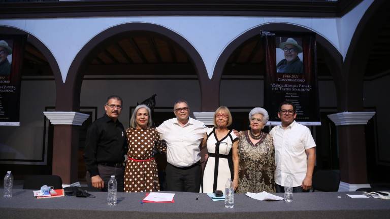 Su esposa, amigos, actores y directores recuerdan a Ramón Mimiaga en un emotivo homenaje.