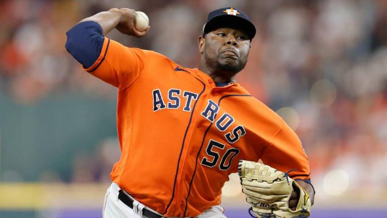 Héctor Neris está en la órbita de Yanquis y Rangers, de acuerdo a varios reportes.