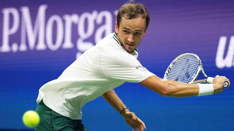 Daniil Medvedev avanza a la tercera ronda.