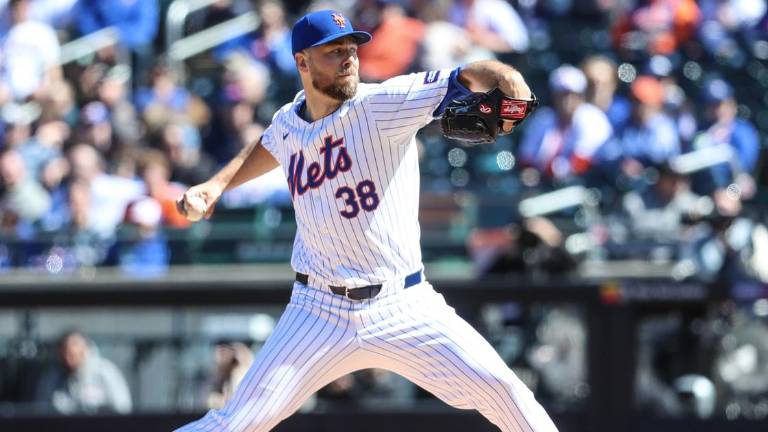Tyler Megill abandonó su pasada apertura por los Mets tras sentir dolores en su hombro derecho.
