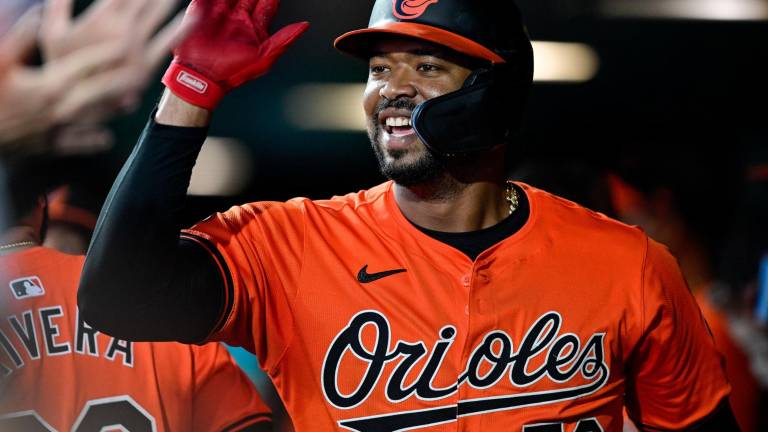 Eloy Jiménez buscará demostrar que aún puede jugar a nivel de Grandes Ligas.