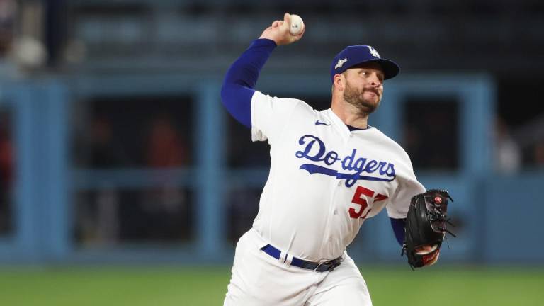 Ryan Brasier tuvo buena labor con Dodgers.