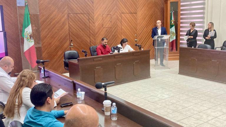 El Órgano Interno de Control del Gobierno de Mazatlán presenta el primer informe semestral.