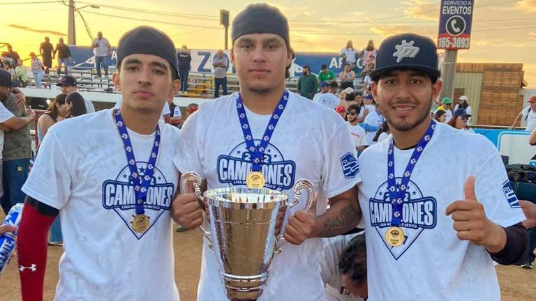 Peloteros de Tomateros saborearon el título en la Liga Norte de México con Marineros de Ensenada.
