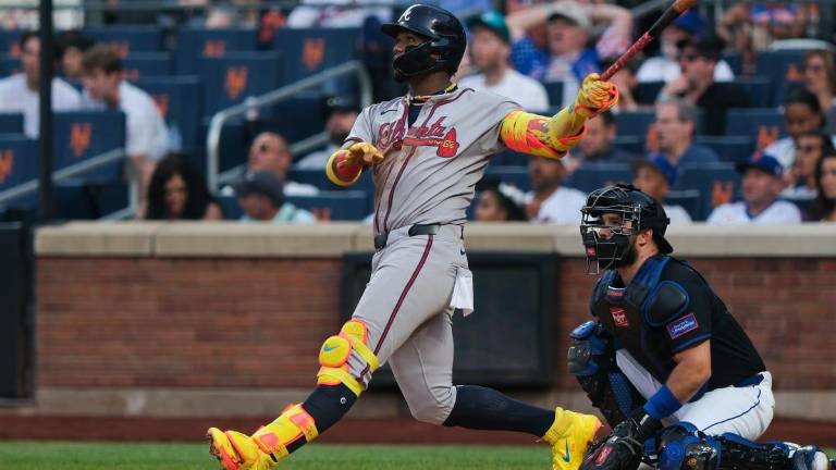 Ronald Acuña Jr. despachó jonrón por los Bravos.