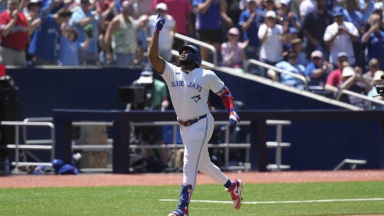 Vladimir Guerrero Jr. bateó un jonrón de tres carreras.