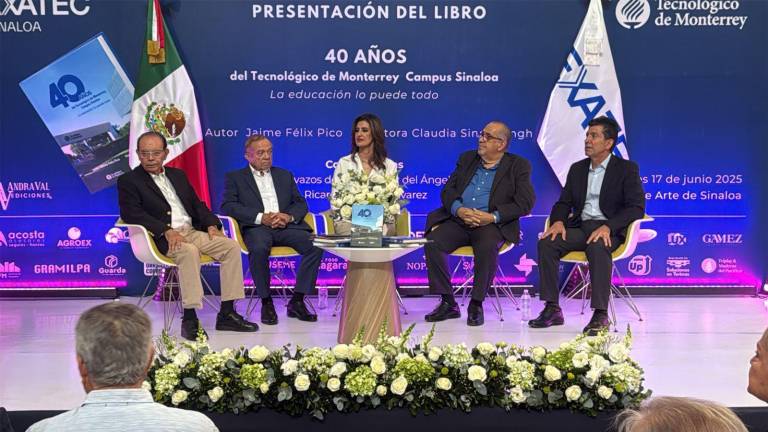Autores del libro y ex directivos del Tec de Monterrey Campus Sinaloa, encabezan la presentación del libro en el Masin.