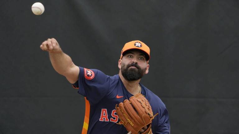 José Urquidy no haría tiros durante un par de días.
